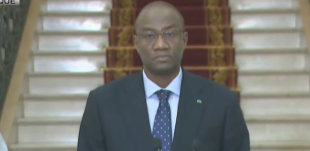 Oumar Samba Bâ reconduit comme Secrétaire général de la Présidence Oumar Samba Bâ reconduit comme Secrétaire général de la Présidence