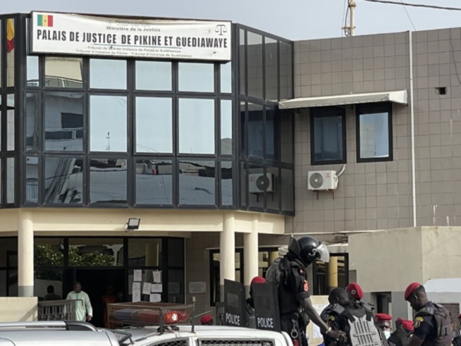 Abdou Mbow condamné à 1 an de prison ferme, pour maltraitance sur ses enfants Abdou Mbow condamné à 1 an de prison ferme, pour maltraitance sur ses enfants