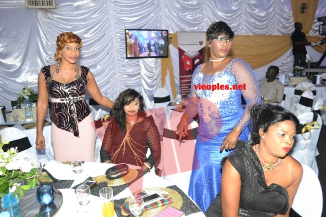 Quand Pape Diouf enflamme la soirée des cauris d'or au King Fhad Place ce 06 Juin. Quand Pape Diouf enflamme la soirée des cauris d'or au King Fhad Place ce 06 Juin.