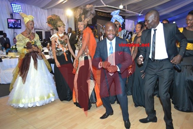 Quand Pape Diouf enflamme la soirée des cauris d'or au King Fhad Place ce 06 Juin. Quand Pape Diouf enflamme la soirée des cauris d'or au King Fhad Place ce 06 Juin.