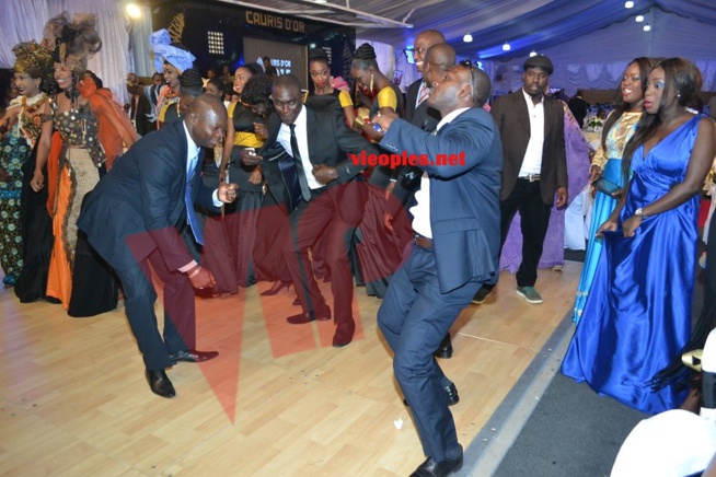 Quand Pape Diouf enflamme la soirée des cauris d'or au King Fhad Place ce 06 Juin. Quand Pape Diouf enflamme la soirée des cauris d'or au King Fhad Place ce 06 Juin.