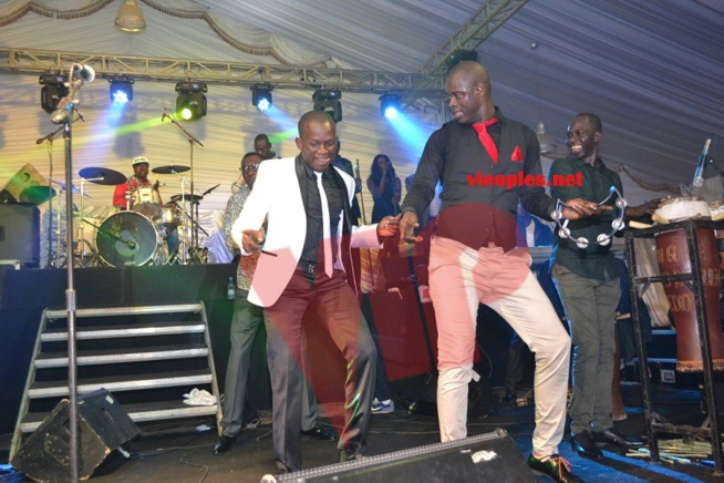 Quand Pape Diouf enflamme la soirée des cauris d'or au King Fhad Place ce 06 Juin. Quand Pape Diouf enflamme la soirée des cauris d'or au King Fhad Place ce 06 Juin.