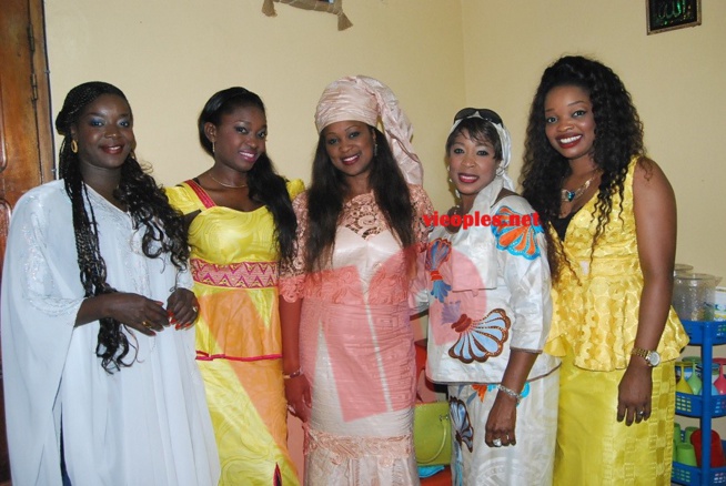 Exclusivité: Le patron de dakaractu Serigne Diagne se tape une "Niarél" Revivez les images du mariages. Exclusivité: Le patron de dakaractu Serigne Diagne se tape une "Niarél" Revivez les images du mariages.