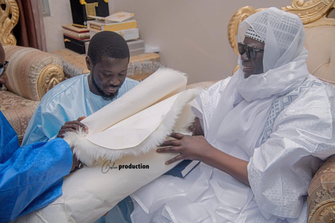 Premiére visite du Président Bassirou Diomaye Faye chez Serigne Mountakha Mbacké à Touba Premiére visite du Président Bassirou Diomaye Faye chez Serigne Mountakha Mbacké à Touba