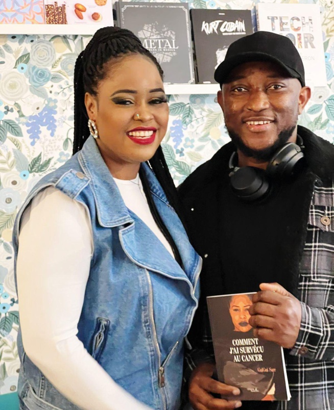 Cérémonie de dédicace, l'artiste Sénégalaise Guigui présente son premier livre à Paris. Cérémonie de dédicace, l'artiste Sénégalaise Guigui présente son premier livre à Paris.