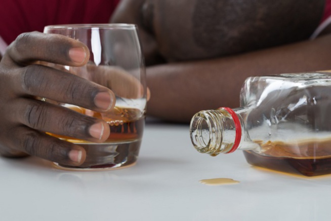 Une histoire de voleurs de liqueurs : Ce Baye Fall qui pue l’alcool à Saly... Une histoire de voleurs de liqueurs : Ce Baye Fall qui pue l’alcool à Saly...