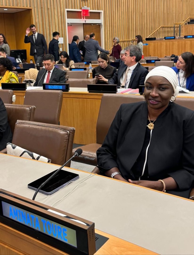 Accusée d’être épinglée, Aminata Touré se lave à grande eau et dézingue le régime de Macky Sall Accusée d’être épinglée, Aminata Touré se lave à grande eau et dézingue le régime de Macky Sall