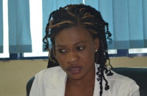 Moustapha Diakhaté « drague » Aminata Nguirane du Pds alors qu’elle … Moustapha Diakhaté « drague » Aminata Nguirane du Pds alors qu’elle …