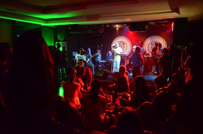 Les images de la derniére soirée de Pape Diouf avant le ramandan au Baramundi.