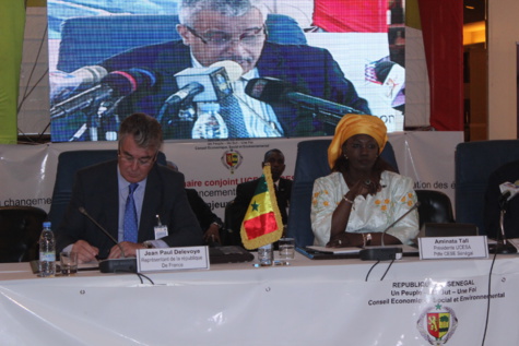 Environnemen: Le Pm Mouhamed Boun Abdalah Dionne invite les pays du Sud à trouver des financements pour lutter contre les dérèglements climatiques Environnemen: Le Pm Mouhamed Boun Abdalah Dionne invite les pays du Sud à trouver des financements pour lutter contre les dérèglements climatiques