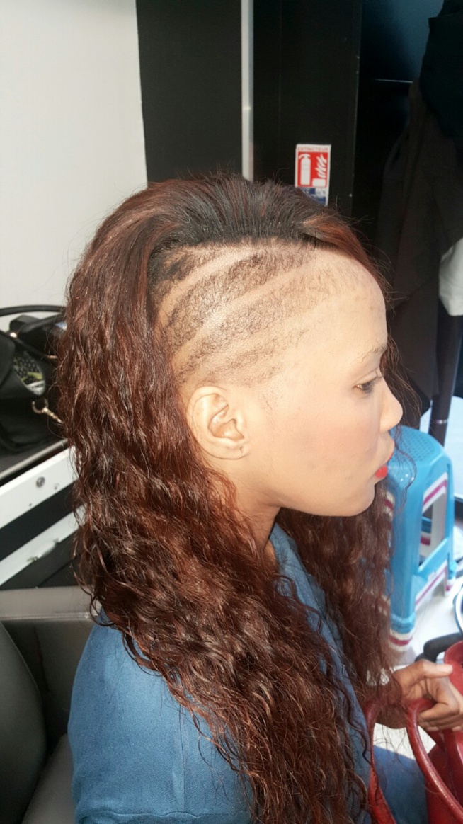 Tendances Korités 2015 chez la coiffeuse des VIP Tacco Affro boulevard Château D'eau Paris. Tendances Korités 2015 chez la coiffeuse des VIP Tacco Affro boulevard Château D'eau Paris.