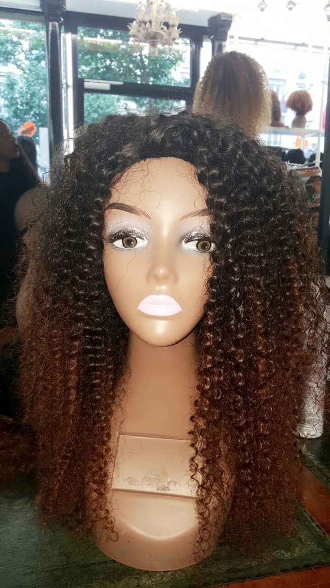 Tendances Korités 2015 chez la coiffeuse des VIP Tacco Affro boulevard Château D'eau Paris. Tendances Korités 2015 chez la coiffeuse des VIP Tacco Affro boulevard Château D'eau Paris.