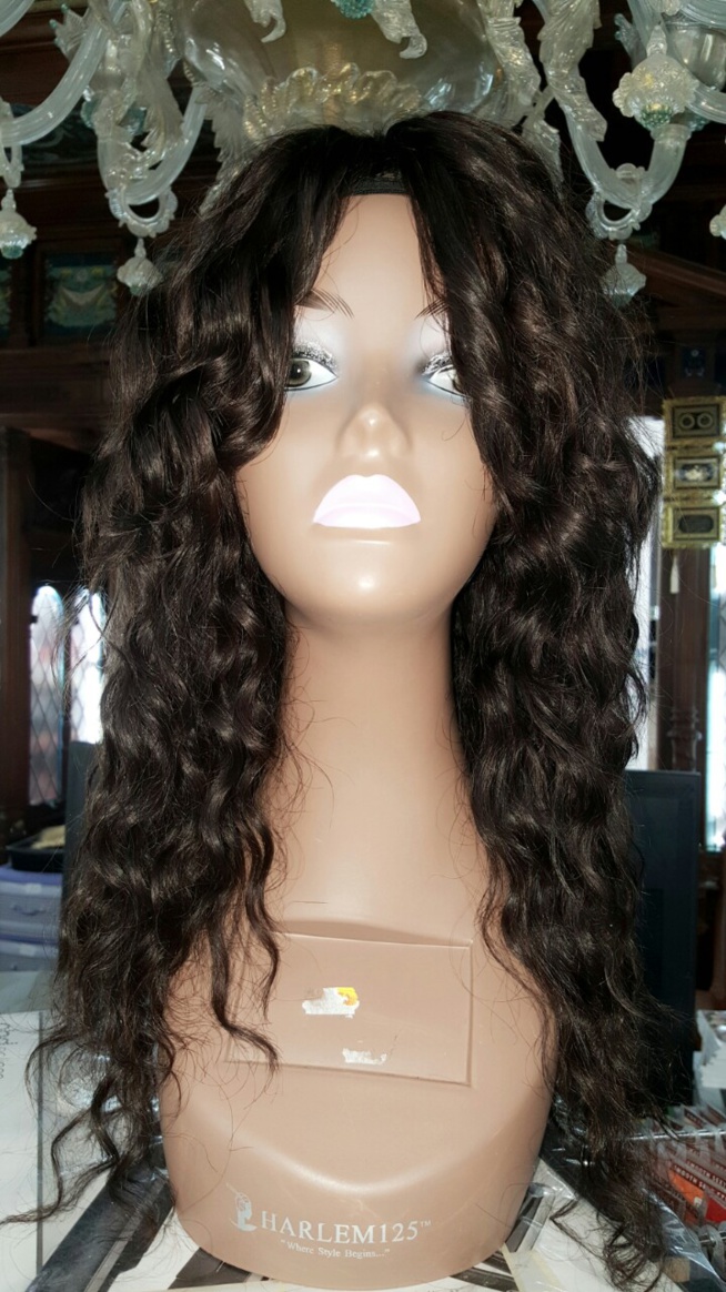 Tendances Korités 2015 chez la coiffeuse des VIP Tacco Affro boulevard Château D'eau Paris. Tendances Korités 2015 chez la coiffeuse des VIP Tacco Affro boulevard Château D'eau Paris.