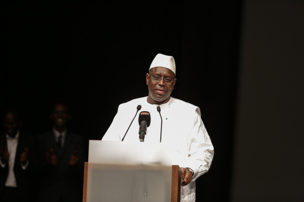 Rencontre avec les Sénégalais de France: Macky Sall rassure ses compatriotes Rencontre avec les Sénégalais de France: Macky Sall rassure ses compatriotes