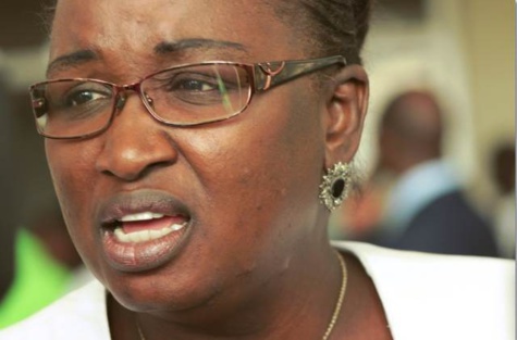 Hélène Tine sur les largesses de Macky Sall aux femmes de Bby: "C'est indécent dans le contexte actuel" Hélène Tine sur les largesses de Macky Sall aux femmes de Bby: "C'est indécent dans le contexte actuel"