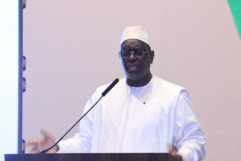 Macky et son frère Aliou Sall ensemble sur le présidium : Comment le Protocole du chef de l’Etat a déjoué l’image "gênante" Macky et son frère Aliou Sall ensemble sur le présidium : Comment le Protocole du chef de l’Etat a déjoué l’image "gênante"