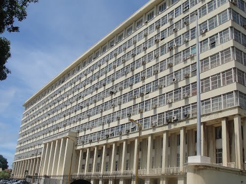 L’administration sénégalaise en bouclier contre l’Etat : Ils dénoncent le clientélisme politique prôné au détriment des compétences L’administration sénégalaise en bouclier contre l’Etat : Ils dénoncent le clientélisme politique prôné au détriment des compétences
