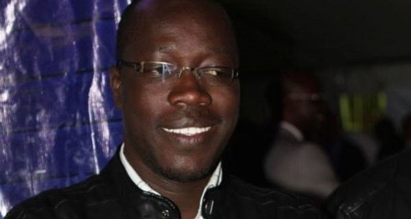 Pour s'être "acharné" sur son marabout dans sa revue de presse, un homme décide de régler son compte à Mamadou Mouhamed Ndiaye Pour s'être "acharné" sur son marabout dans sa revue de presse, un homme décide de régler son compte à Mamadou Mouhamed Ndiaye