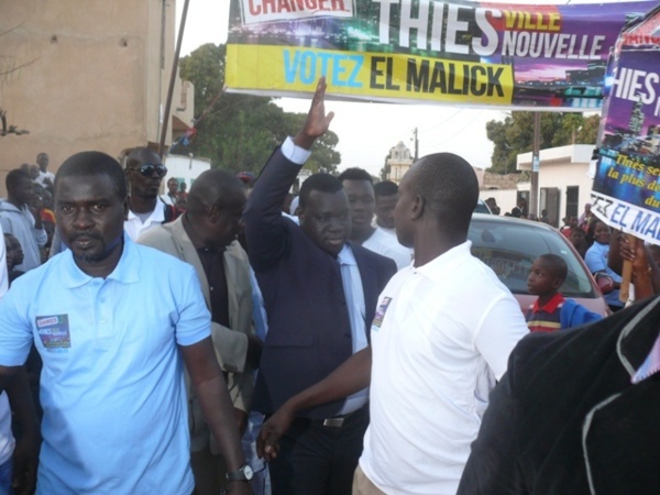 Rénovation du stade Maniang Soumaré de Thiès : El Malick Seck accuse un greffier de sabotage… Rénovation du stade Maniang Soumaré de Thiès : El Malick Seck accuse un greffier de sabotage…