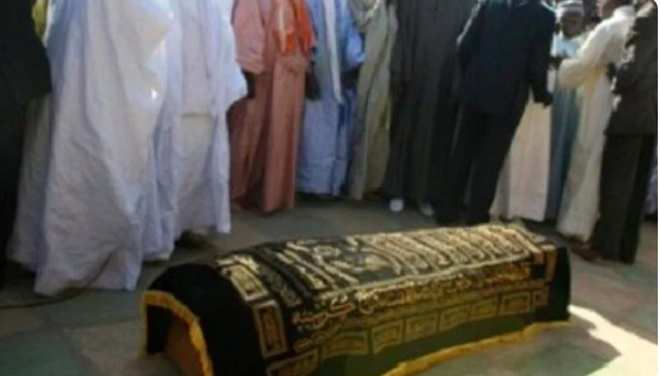 Urgent – Ina lilahi wa ina ileyhi rajah’on : La fondation keur rassoul de CMAT sope Nabi en deuil (photos) Urgent – Ina lilahi wa ina ileyhi rajah’on : La fondation keur rassoul de CMAT sope Nabi en deuil (photos)