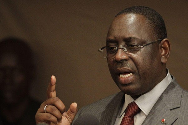 Macky Sall s’adjoint plus de 150 nouveaux ministres conseillers en douceur et fait pire que Wade Macky Sall s’adjoint plus de 150 nouveaux ministres conseillers en douceur et fait pire que Wade