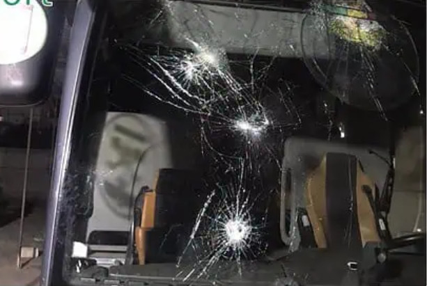 Ligue 1 / Bus caillassés, blessés : Violents incidents lors du duel de sommet entre le Jaraaf et Teungueth FC Ligue 1 / Bus caillassés, blessés : Violents incidents lors du duel de sommet entre le Jaraaf et Teungueth FC
