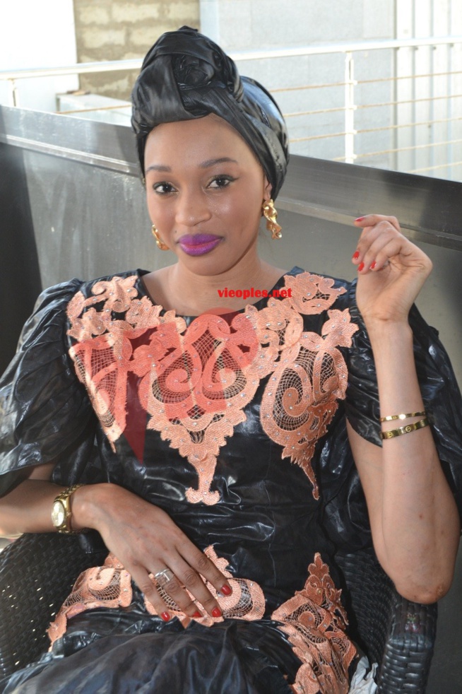 TANGE SHOW N°5: Lex mannequin Nogi Dieng signe son retour au pays et tourne le dos aux podiums. TANGE SHOW N°5: Lex mannequin Nogi Dieng signe son retour au pays et tourne le dos aux podiums.