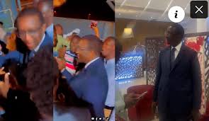 De retour à Dakar, Amadou Bâ accueilli par ses partisans : «Papa, Papa namone na gnoula» De retour à Dakar, Amadou Bâ accueilli par ses partisans : «Papa, Papa namone na gnoula»