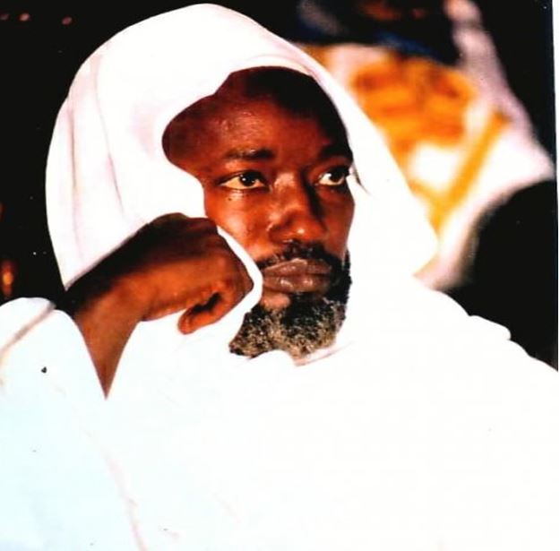 LALLA ROKHAYA AKIM SUR SERIGNE ABDOU AKIM MBACKE DE SON VRAI NOM SERIGNE ABDOULAHI BOROM DEURBI YALNA YALLA YOKE LEERAM, MON AMI DE TOUJOURS