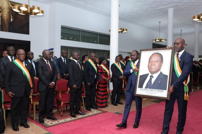 COMMUNIQUE DE PRESSE-Condoléances de Me Abdoulaye Wade et du PDS au défunt Président Bédié. COMMUNIQUE DE PRESSE-Condoléances de Me Abdoulaye Wade et du PDS au défunt Président Bédié.