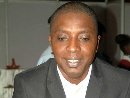 Scandale à la Sapco : Le Dg Bocar Ly recrute deux frères de Mahmoud Saleh sans aucune qualification Scandale à la Sapco : Le Dg Bocar Ly recrute deux frères de Mahmoud Saleh sans aucune qualification