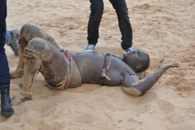 Bombardier conserve son titre de roi des arènes face à Modou Kharagne Lo ce 25 juillet au stade Demba Diop.