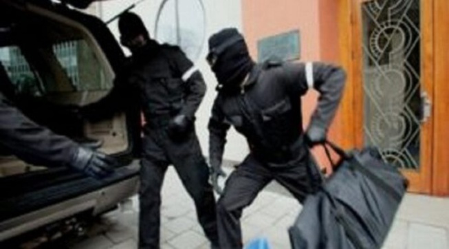 Insécurité à Podor: Des individus encagoulés dépouillent des vendeurs de moutons Insécurité à Podor: Des individus encagoulés dépouillent des vendeurs de moutons