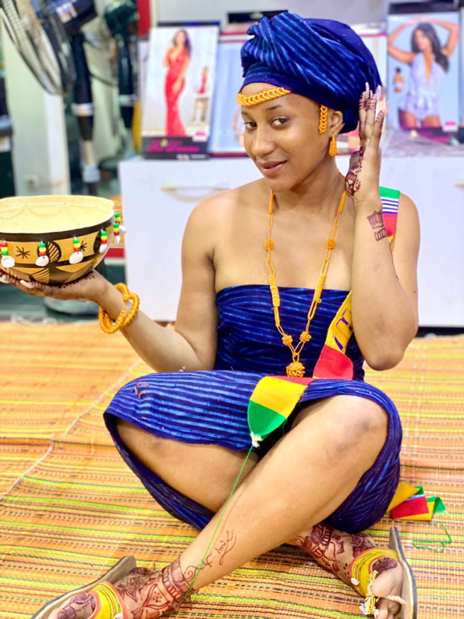 URGENT-HENE TIME de l'épouse de Tange Tandian PDG Vipeoples TV ambiance totale 'li nekh na dé" URGENT-HENE TIME de l'épouse de Tange Tandian PDG Vipeoples TV ambiance totale 'li nekh na dé"