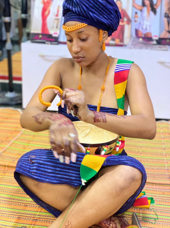 URGENT-HENE TIME de l'épouse de Tange Tandian PDG Vipeoples TV ambiance totale 'li nekh na dé" URGENT-HENE TIME de l'épouse de Tange Tandian PDG Vipeoples TV ambiance totale 'li nekh na dé"