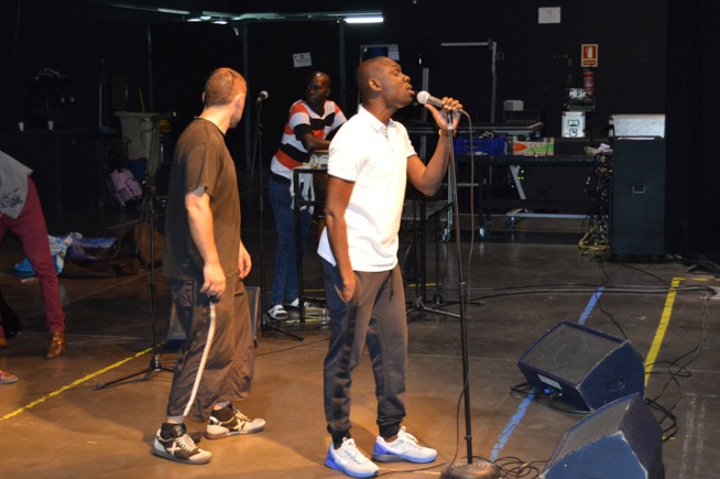 Les premiéres images de la tournée Européenne de Pape Diouf ce samedi 1er Aout à Girona Barcelone. Les premiéres images de la tournée Européenne de Pape Diouf ce samedi 1er Aout à Girona Barcelone.