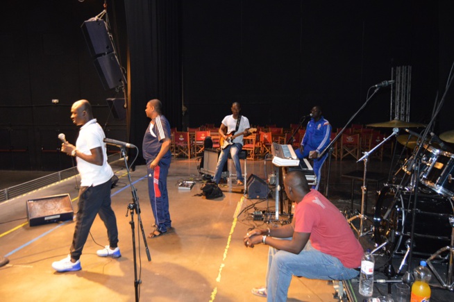 Les premiéres images de la tournée Européenne de Pape Diouf ce samedi 1er Aout à Girona Barcelone. Les premiéres images de la tournée Européenne de Pape Diouf ce samedi 1er Aout à Girona Barcelone.