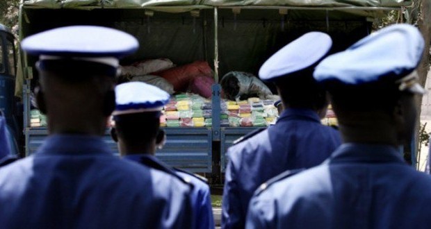 2 gendarmes »voleurs » de l’aéroport de Dakar condamnés à 15 jours de prison