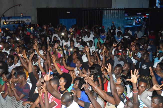 21 IMAGES.En direct de Girona: Pape Diouf inonde les 1800 places de la salle de Mirona. 21 IMAGES.En direct de Girona: Pape Diouf inonde les 1800 places de la salle de Mirona.