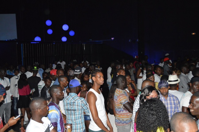 21 IMAGES.En direct de Girona: Pape Diouf inonde les 1800 places de la salle de Mirona. 21 IMAGES.En direct de Girona: Pape Diouf inonde les 1800 places de la salle de Mirona.