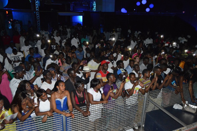 21 IMAGES.En direct de Girona: Pape Diouf inonde les 1800 places de la salle de Mirona. 21 IMAGES.En direct de Girona: Pape Diouf inonde les 1800 places de la salle de Mirona.