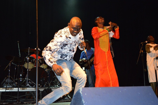 21 IMAGES.En direct de Girona: Pape Diouf inonde les 1800 places de la salle de Mirona. 21 IMAGES.En direct de Girona: Pape Diouf inonde les 1800 places de la salle de Mirona.