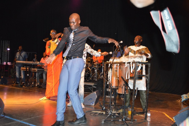 21 IMAGES.En direct de Girona: Pape Diouf inonde les 1800 places de la salle de Mirona. 21 IMAGES.En direct de Girona: Pape Diouf inonde les 1800 places de la salle de Mirona.