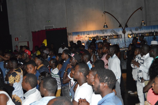 Images: Pape Diouf et la génération consciente enflamment l'Espagne et descendent sur Bruxelles ce samedi 08 Août. Images: Pape Diouf et la génération consciente enflamment l'Espagne et descendent sur Bruxelles ce samedi 08 Août.