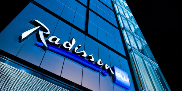 Séjour du Président guinéen au Radisson Blu : L'hôtel placé sous haute surveillance policière avec un sévère contrôle à l'entrée Séjour du Président guinéen au Radisson Blu : L'hôtel placé sous haute surveillance policière avec un sévère contrôle à l'entrée