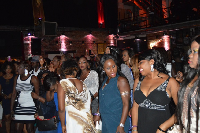 IMAGES EUROPÉEN TOUR: Dans une chaude ambiance Pape Diouf remet le feu à la salle Bodega de Bruxelles. Regardez IMAGES EUROPÉEN TOUR: Dans une chaude ambiance Pape Diouf remet le feu à la salle Bodega de Bruxelles. Regardez