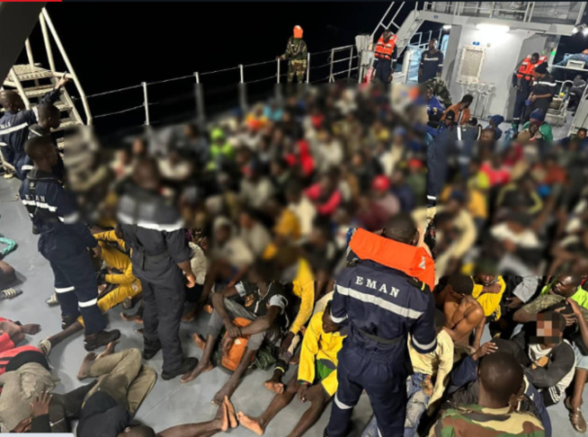 Emigration clandestine : La Marine nationale intercepte une pirogue contenant 150 migrants Emigration clandestine : La Marine nationale intercepte une pirogue contenant 150 migrants