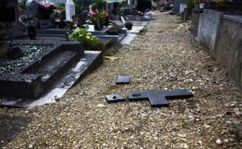 Inondations à Dakar: Le cimetière Saint-Lazare de Béthanie sous les eaux Inondations à Dakar: Le cimetière Saint-Lazare de Béthanie sous les eaux