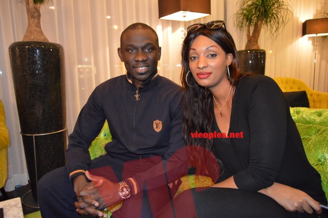 VIDEO: Pamela une Rwandaise fan de Pape Diouf venue à sa rencontre . Regardez VIDEO: Pamela une Rwandaise fan de Pape Diouf venue à sa rencontre . Regardez