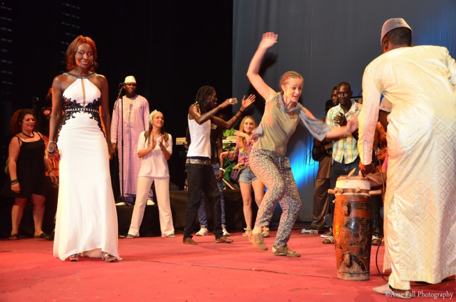 IMAGES: 08 Août , la Diva Coumba Gawlo inonde le Sorano. Revivez les moments forts. IMAGES: 08 Août , la Diva Coumba Gawlo inonde le Sorano. Revivez les moments forts.